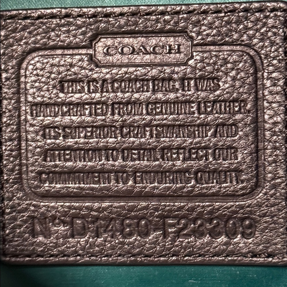 Authentic Coach Avery Hobo Bag - Picture 5 of 11
